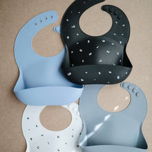 Carica l'immagine nel visualizzatore di Gallery, MUSHIE BAVAGLINO SILICONE