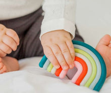 Carica l'immagine nel visualizzatore di Gallery, SUAVINEX MASSAGGIA GENGIVE IN SILICONE